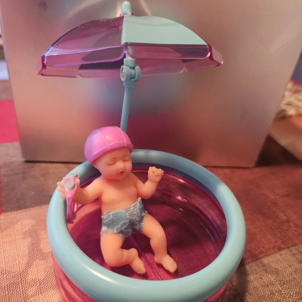Zuru Mini Baby Pool Toy with Umbrella - Pink & Aqua - Picture 6 of 7